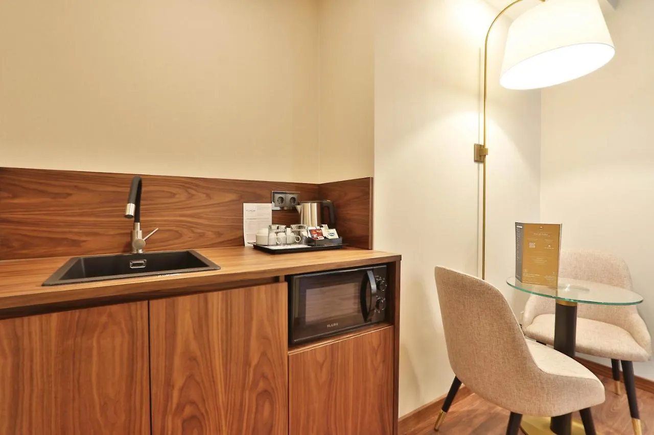 Turim Iberia Hotel Lisboa 4*,