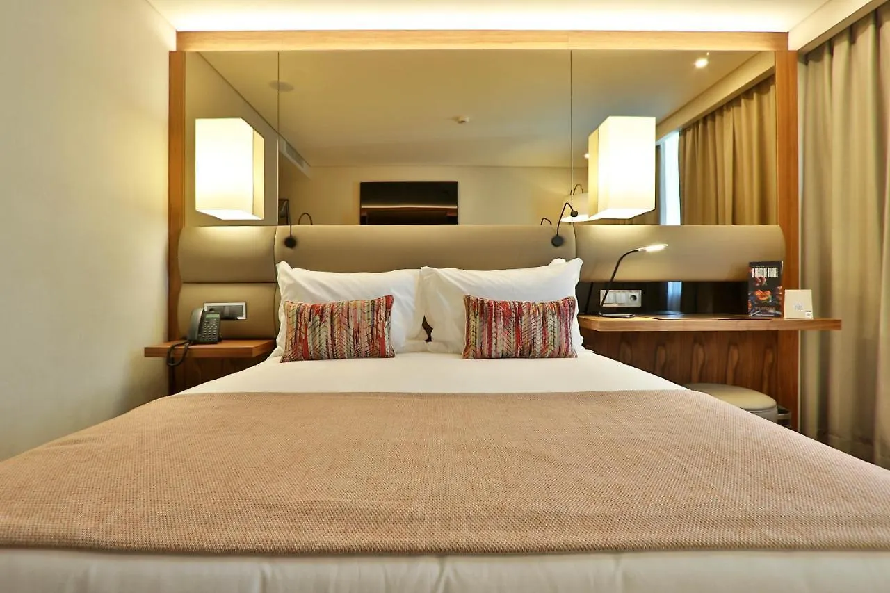 Turim Iberia Hotel Lisboa 4*,