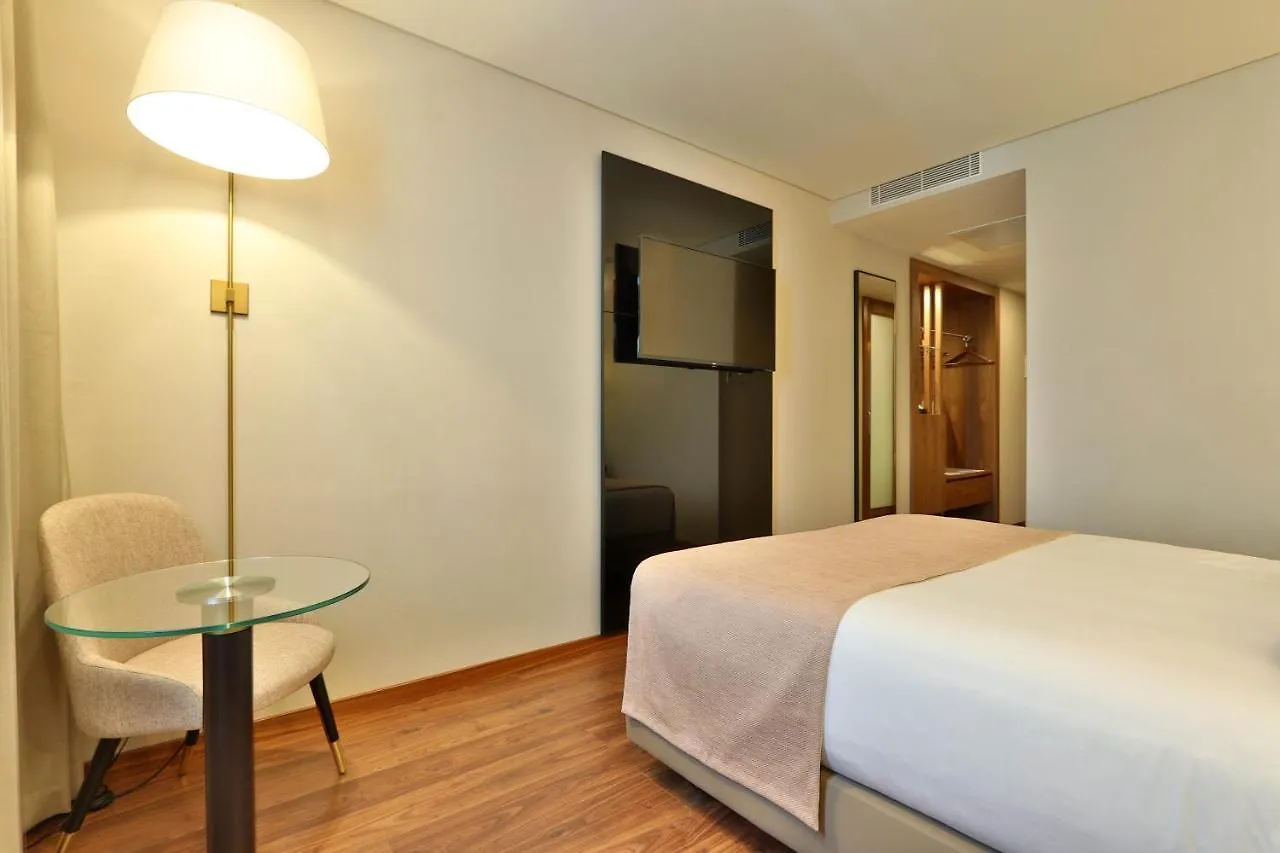 ****  Turim Iberia Hotel Lisbon Portugal